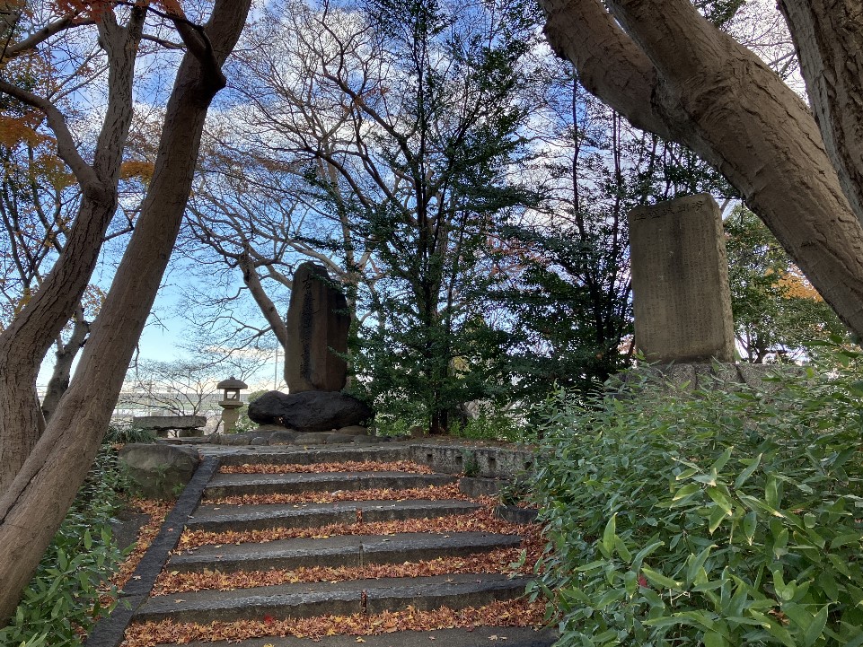 織田信長を祀る社の出口