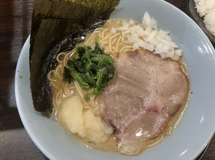 丸岡商店:ラーメン