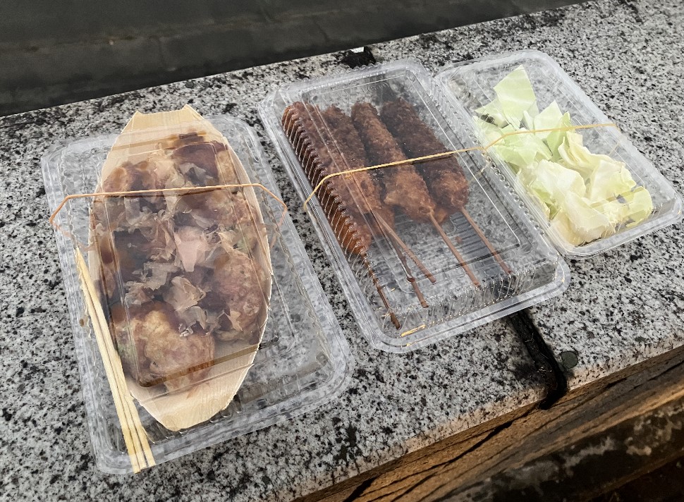 たこ焼き(300円),串カツ(400円),キャベツ(0円)