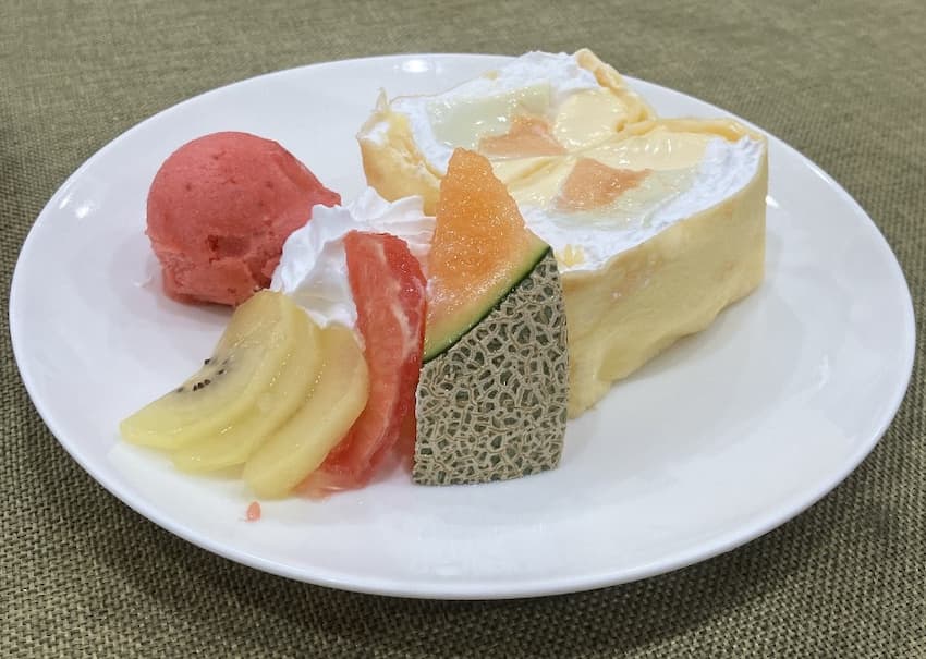 ソラティオメロンクリームケーキ