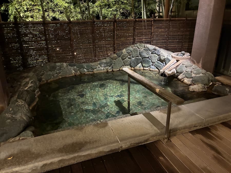 湯河原大野屋旅館：岩風呂