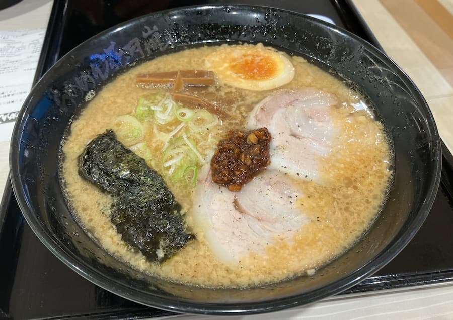 ラーメン花月：嵐げんこつらあめん