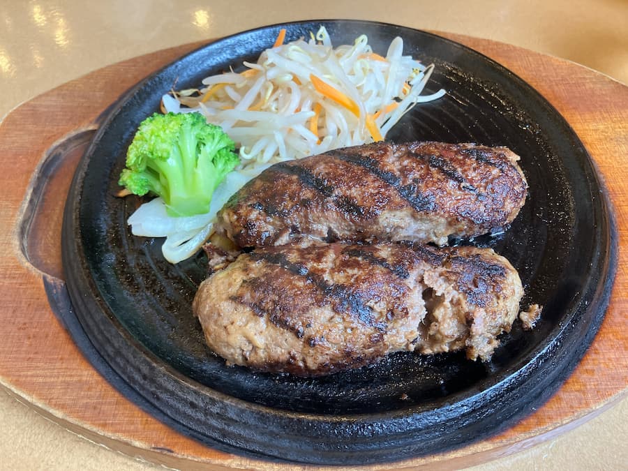 勝牛本店：赤丸ハンバーグ