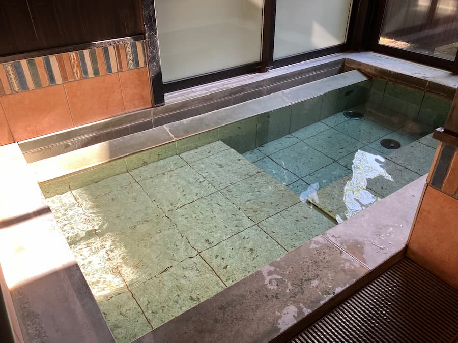 松本楼洋風旅館 ぴのん：藤ウサギ