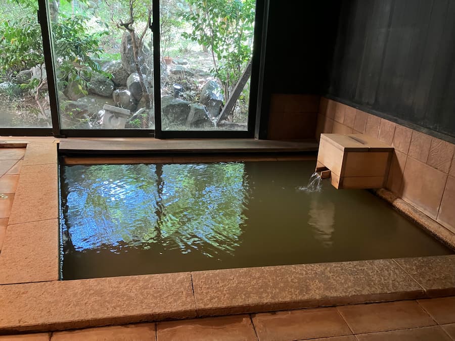松本楼洋風旅館 ぴのん：こがね籠もり湯