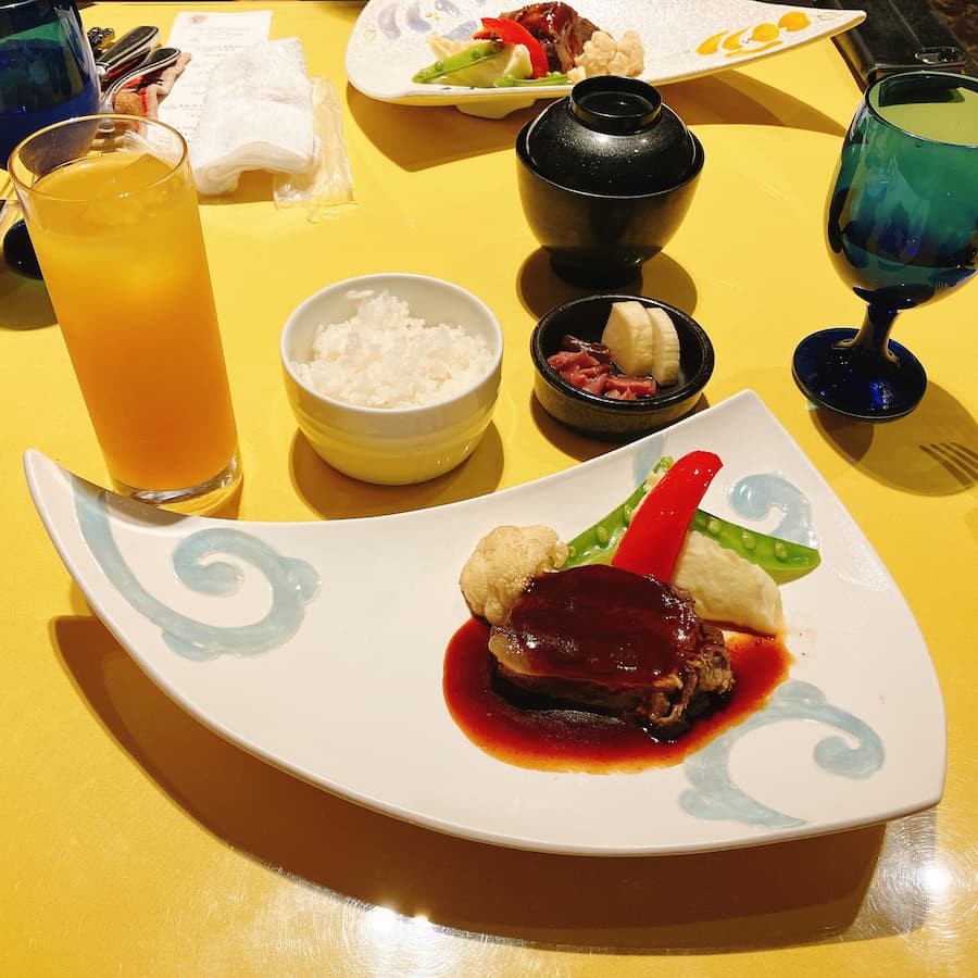 松本楼洋風旅館 ぴのん：メインディッシュ